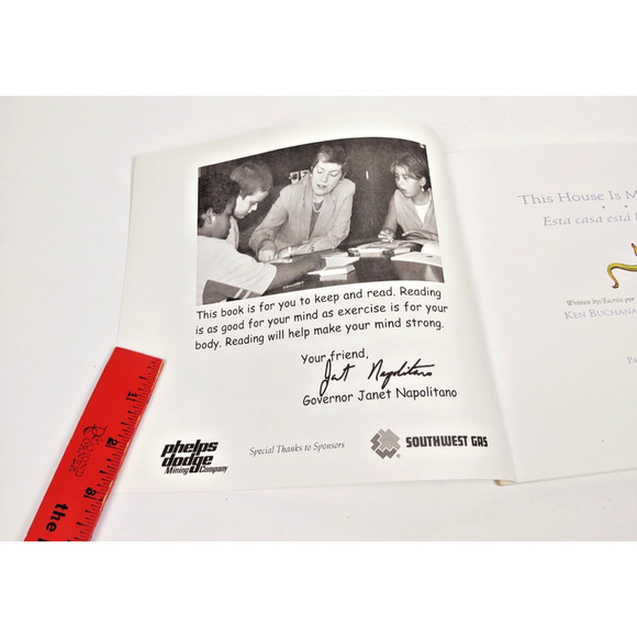 This House Is Made of Mud/Esta Casa Esta Hecha de Lodo by Ken Buchanan 2003, PB - Picture 4 of 6